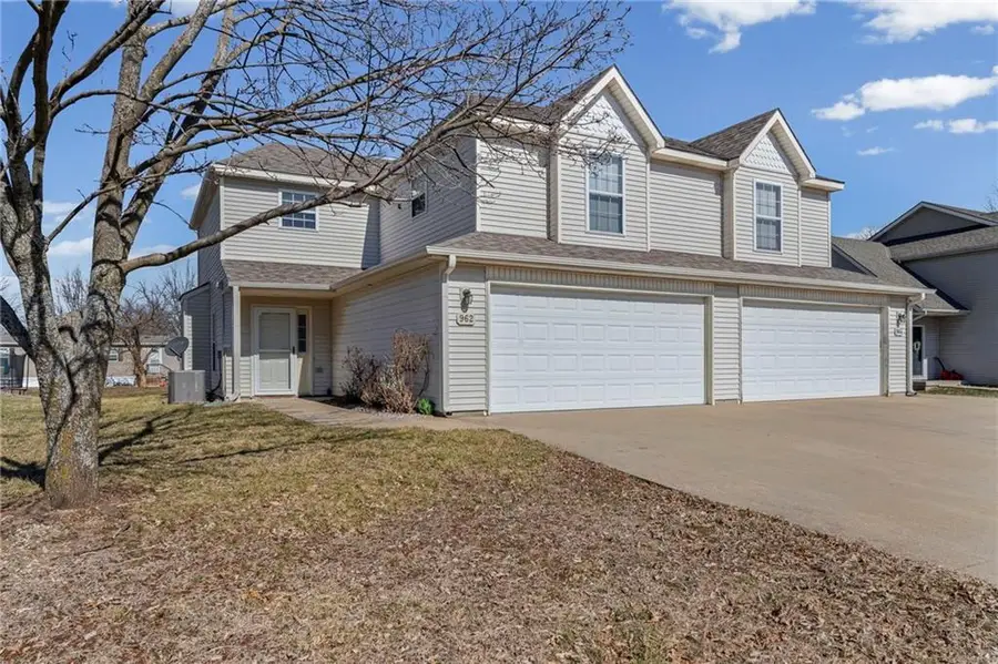 962 E Wildcat Run Street, Gardner, KS 66030 - #3