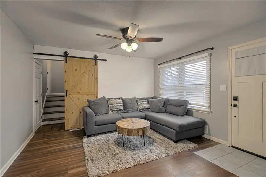 7909 N Pennsylvania Avenue, Kansas City, MO 64118 - #2