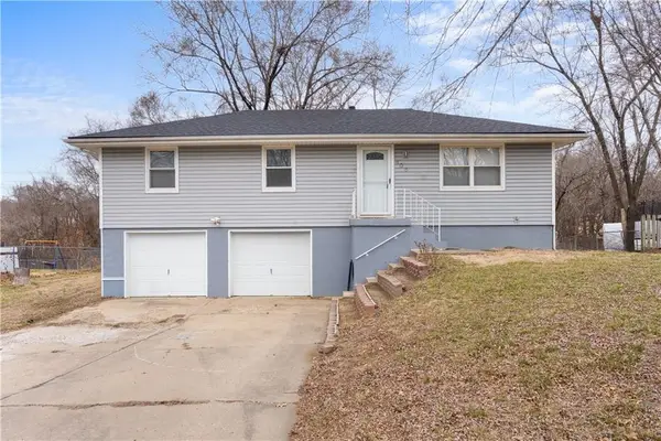 406 SE 21st Street, Oak Grove, MO 64075