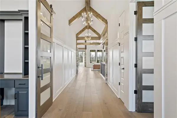 2070 NW Obrien Road, Lee's Summit, MO 64081