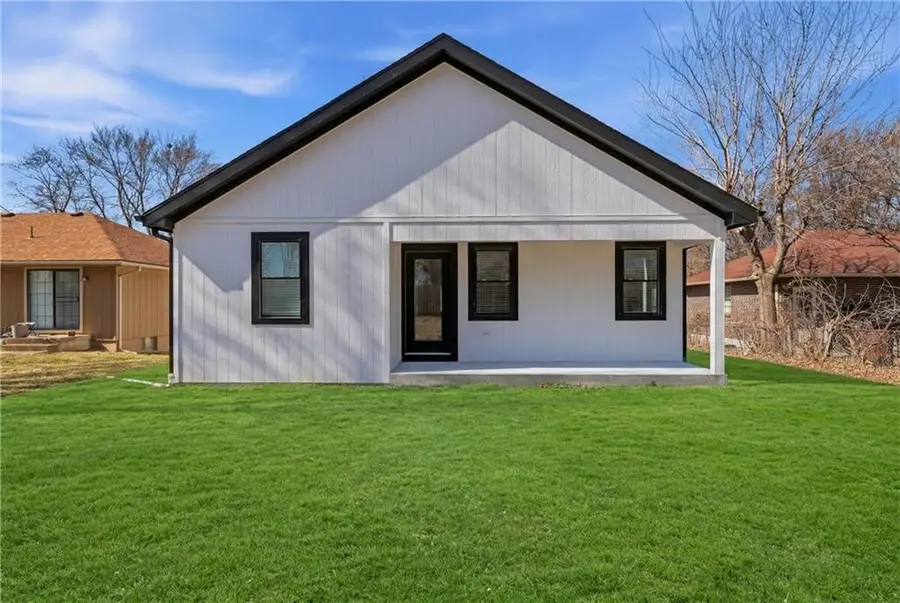 309 N Cedar Avenue, Independence, MO 64053 - #2