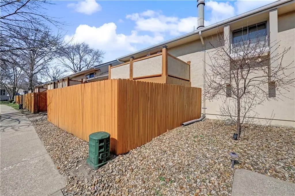 10952 Bradshaw Street, Overland Park, KS 66210 - #1