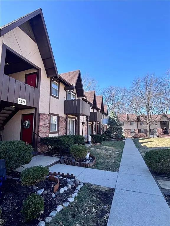 6224 Robinson Street #4, Mission, KS 66202