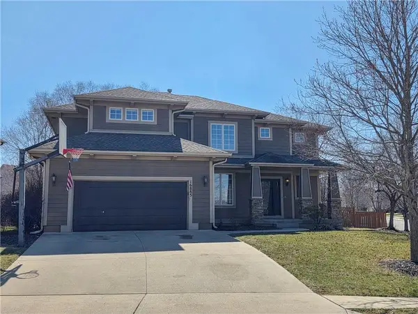 16885 W 161st Terrace, Olathe, KS 66062