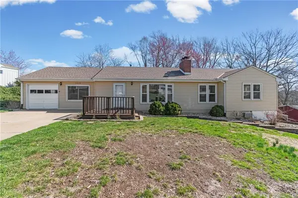 3929 NE Indianola Drive, Kansas City, MO 64116