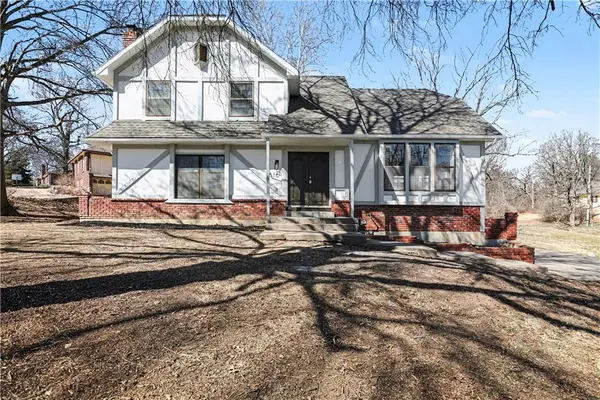 1516 E 99th Street, Kansas City, MO 64131