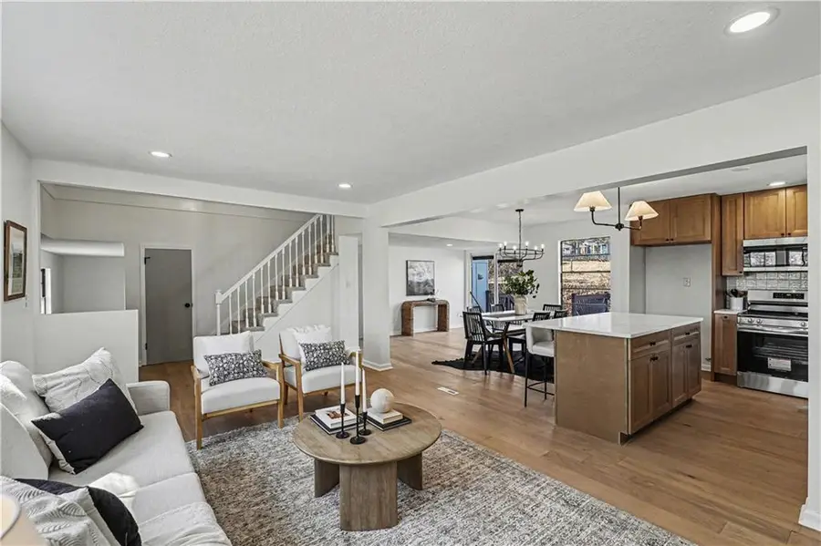 1516 E 99th Street, Kansas City, MO 64131 - #3