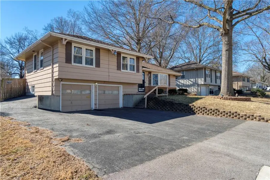 8409 E 85th Street, Raytown, MO 64138 - #2