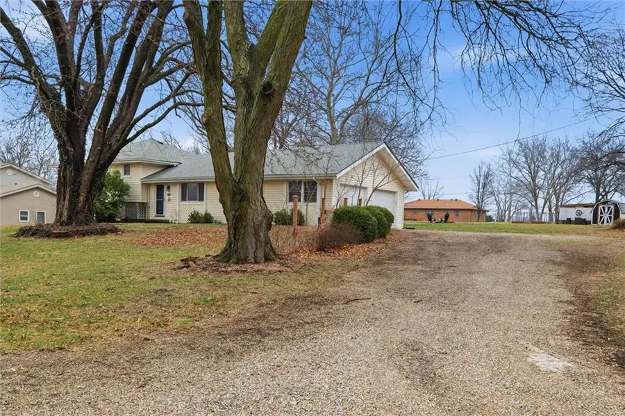 15794 151st Street, Bonner Springs, KS 66012 - #3