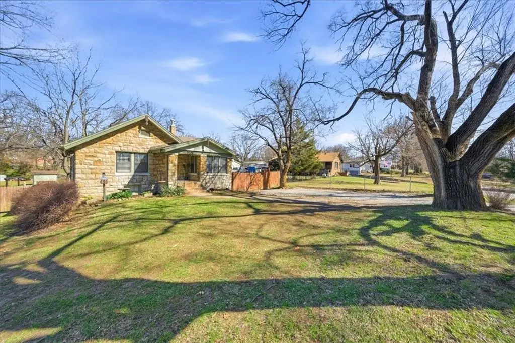 5400 Yecker Avenue, Kansas City, KS 66104 - #1