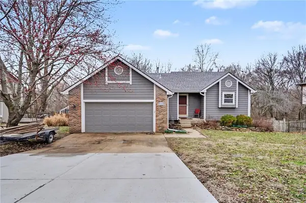 1011 Lakecrest Road, Lawrence, KS 66049