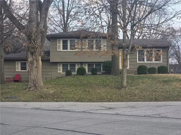 6905 NW 75th Street, Kansas City, MO 64152