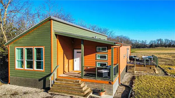 85 Birdie Lane, Mound City, KS 66056