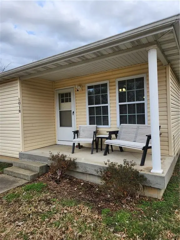 1018 E 16th Street, Pittsburg, KS 66762 - #2