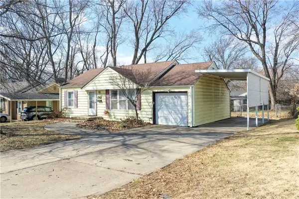 7712 Robinson Street, Overland Park, KS 66204