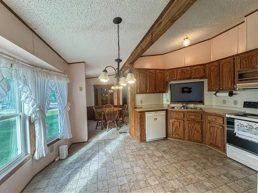 302 E Cherry Street, Skidmore, MO 64487 - #3