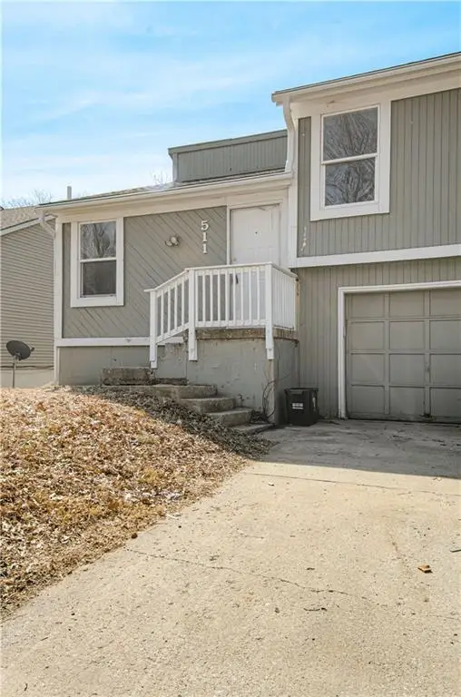 511 E 97th Terrace, Kansas City, MO 64131 - #3