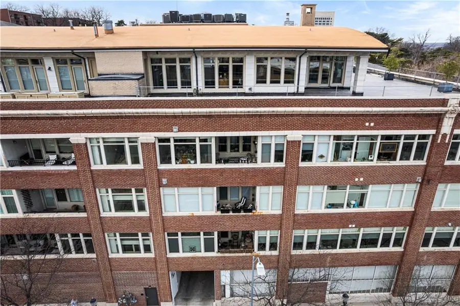 2929 Mcgee Trafficway #305, Kansas City, MO 64108 - #2