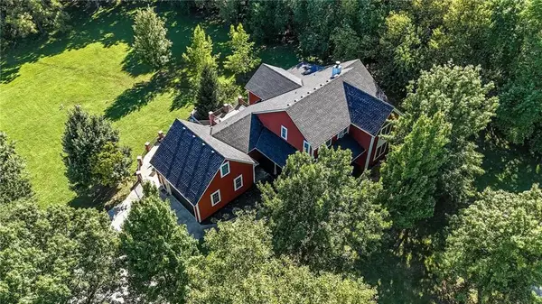 24801 E Twin Pines Drive, Harrisonville, MO 64701