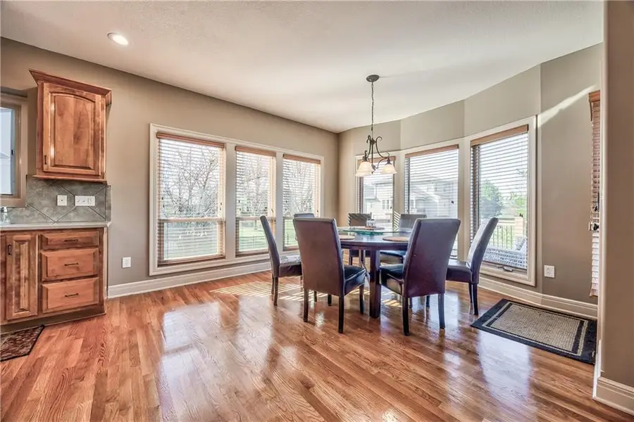 9618 S Appleridge Lane, Lenexa, KS 66227 - #3