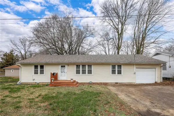 406 E Washington Street, Windsor, MO 65360