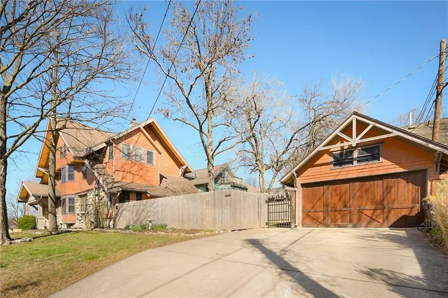 3341 Campbell Street, Kansas City, MO 64109 - #3