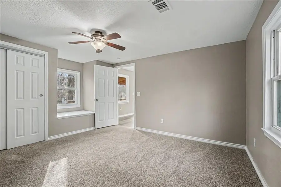 3636 NE Antioch Road, Kansas City, MO 64117 - #3