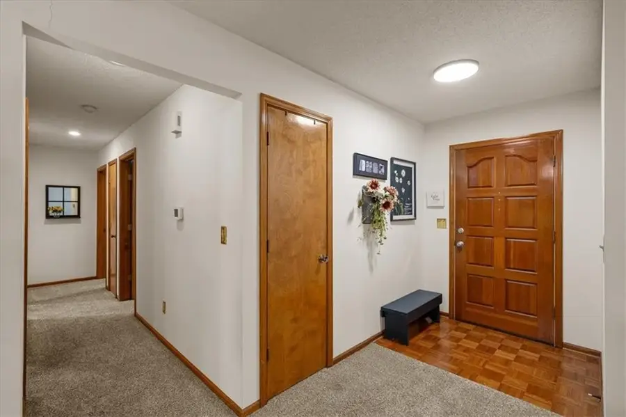 909 E Cothrell Street, Olathe, KS 66061 - #3