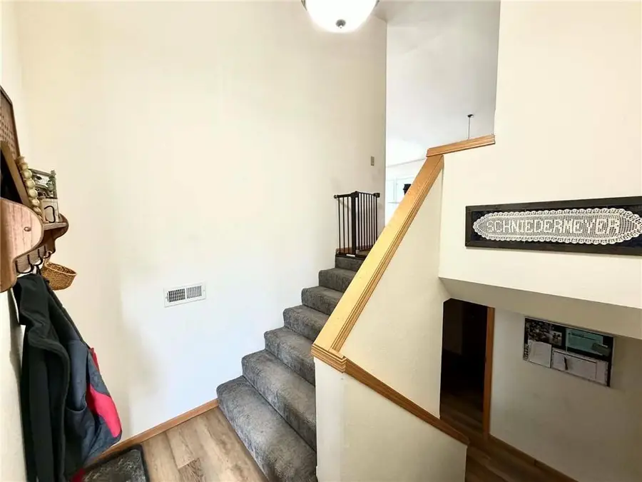 1801 N Alco Avenue, Maryville, MO 64468 - #2