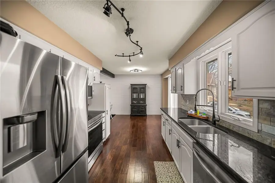 3713 NW Peachwood Court, Blue Springs, MO 64015 - #2