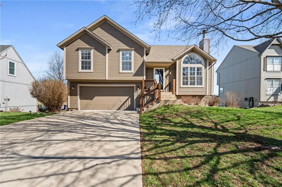 20739 South Barker Road, Spring Hill, KS 66083 - #2