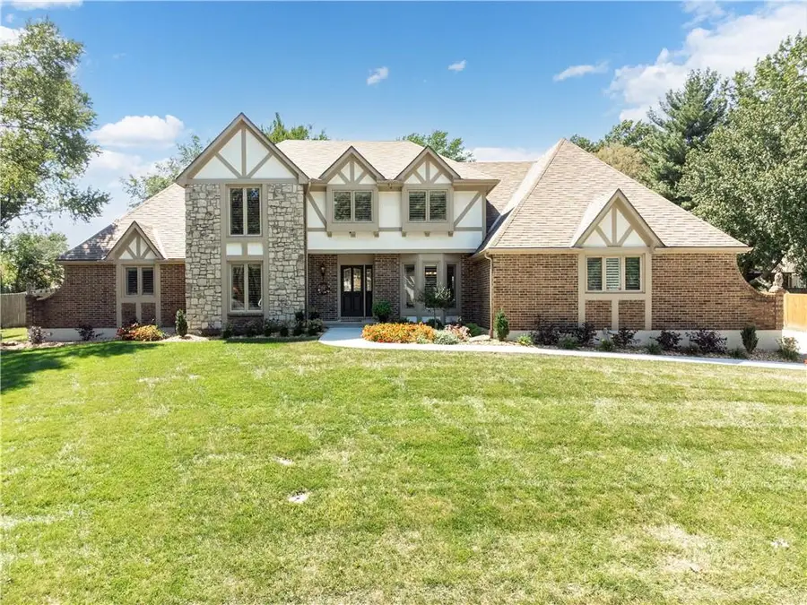 1303 NW Hawk Creek Drive, Blue Springs, MO 64015 - #2