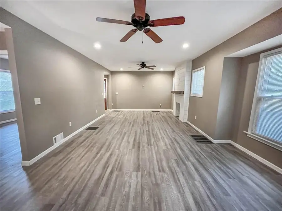 512 W 11th Street, Trenton, MO 64683 - #3