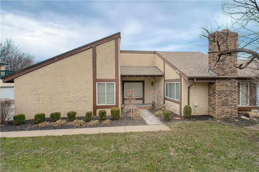731 N 75th Terrace, Kansas City, KS 66112 - #1