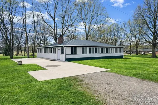 170 NE 1011 Road, Knob Noster, MO 65336