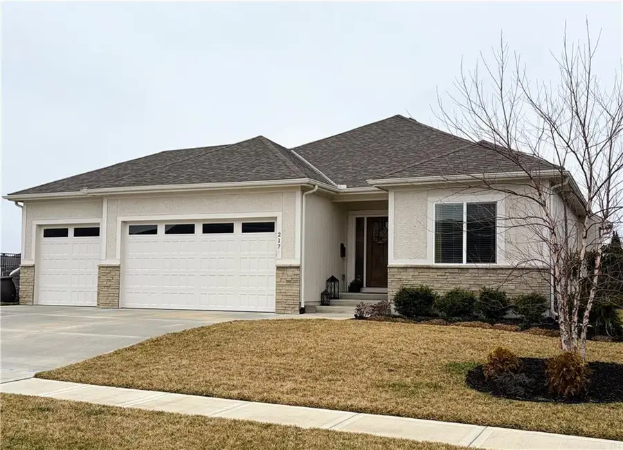 217 SW Davenport Drive, Blue Springs, MO 64014 - #2