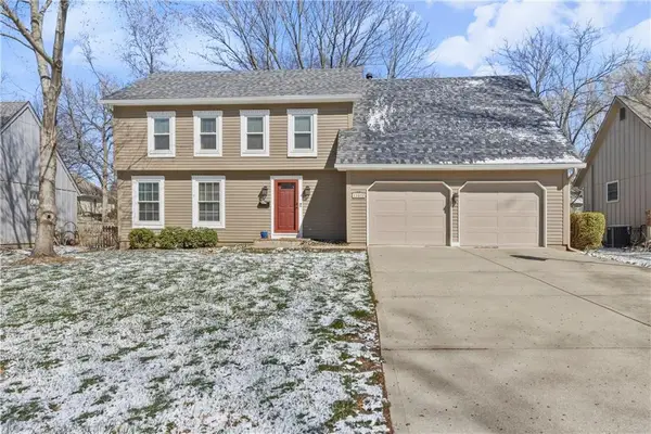 11602 W 99th Place, Overland Park, KS 66214