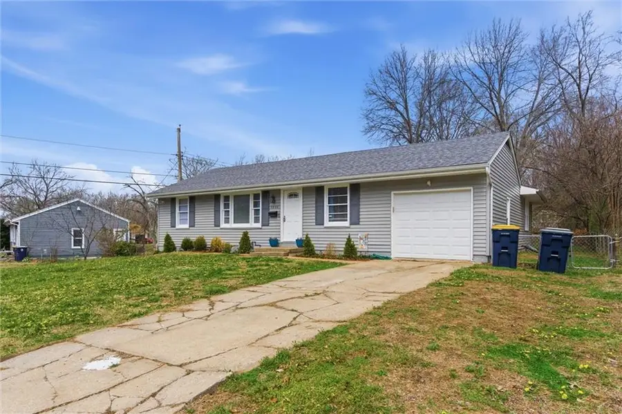 5904 E 100th Street, Kansas City, MO 64134 - #2