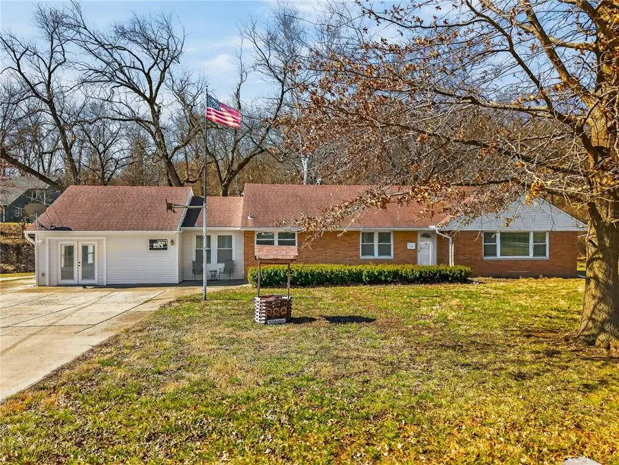 7000 NW Waukomis Drive, Kansas City, MO 64151 - #2