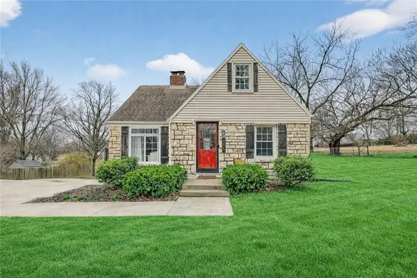 2209 NE Gaddy Road, Kansas City, MO 64118