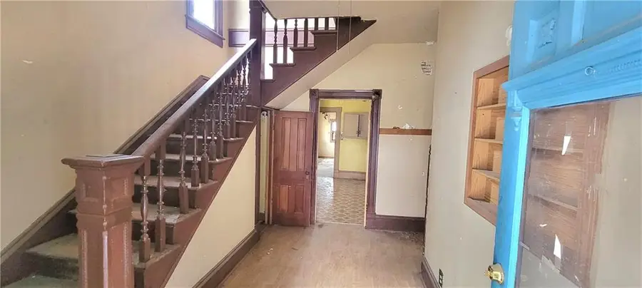 519 W Elm Street, Chanute, KS 66720 - #3