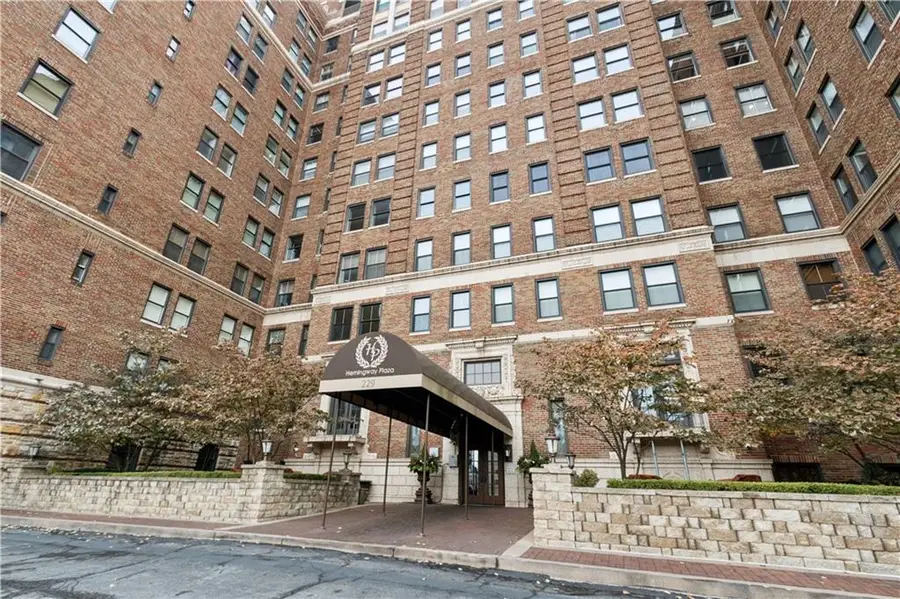 229 Ward Parkway #604B, Kansas City, MO 64112 - #2