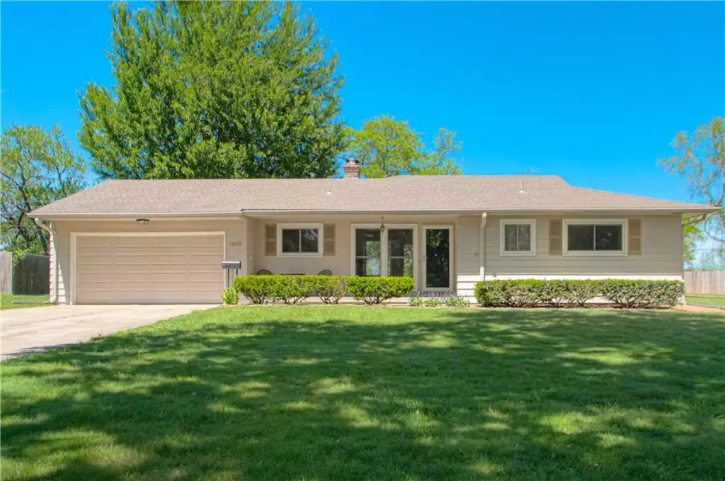 1404 E 108th Street, Kansas City, MO 64131 - #1