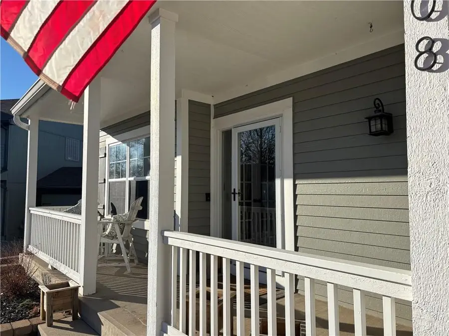 908 N 2nd St Street E, Louisburg, KS 66053 - #2