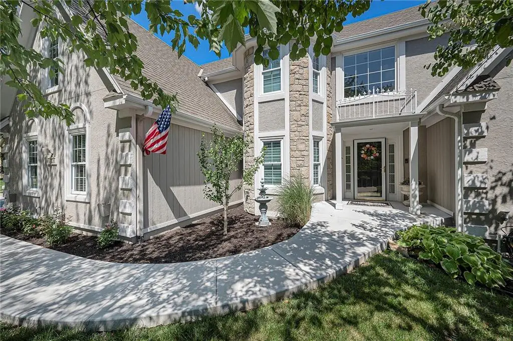 6735 NW Monticello Terrace, Parkville, MO 64152 - #1