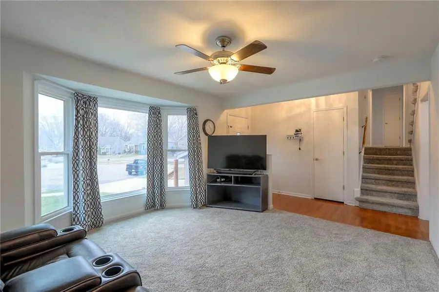 1121 S Stagecoach Place, Olathe, KS 66062 - #2