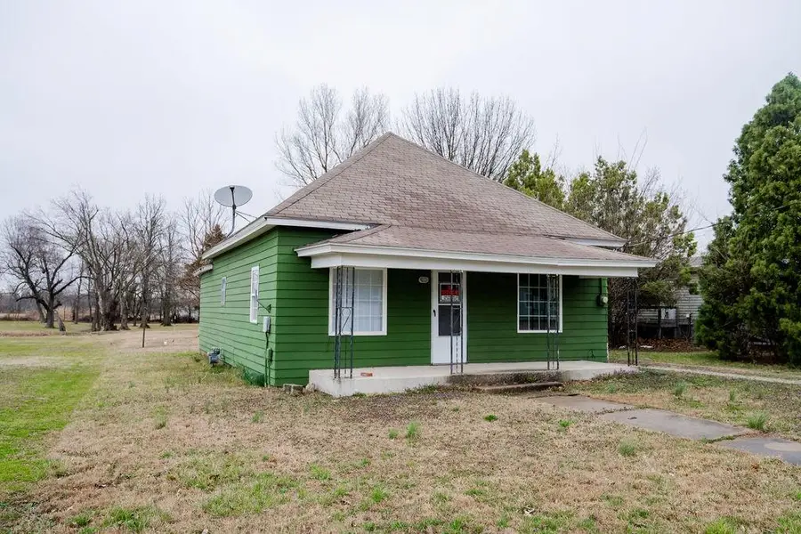 708 E Antelope Street, Girard, KS 66724 - #2