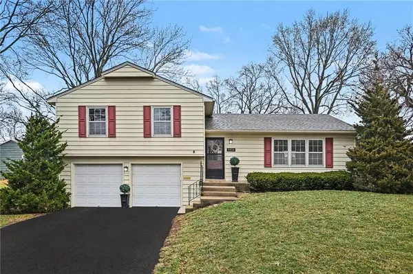 9106 W 97th Street, Overland Park, KS 66212