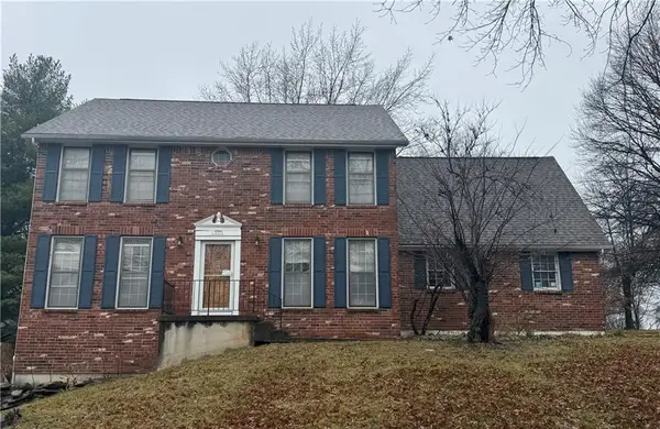 13511 W 82nd Street, Lenexa, KS 66215