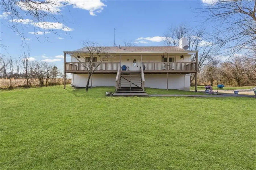 14587 166th Street, Bonner Springs, KS 66012 - #3